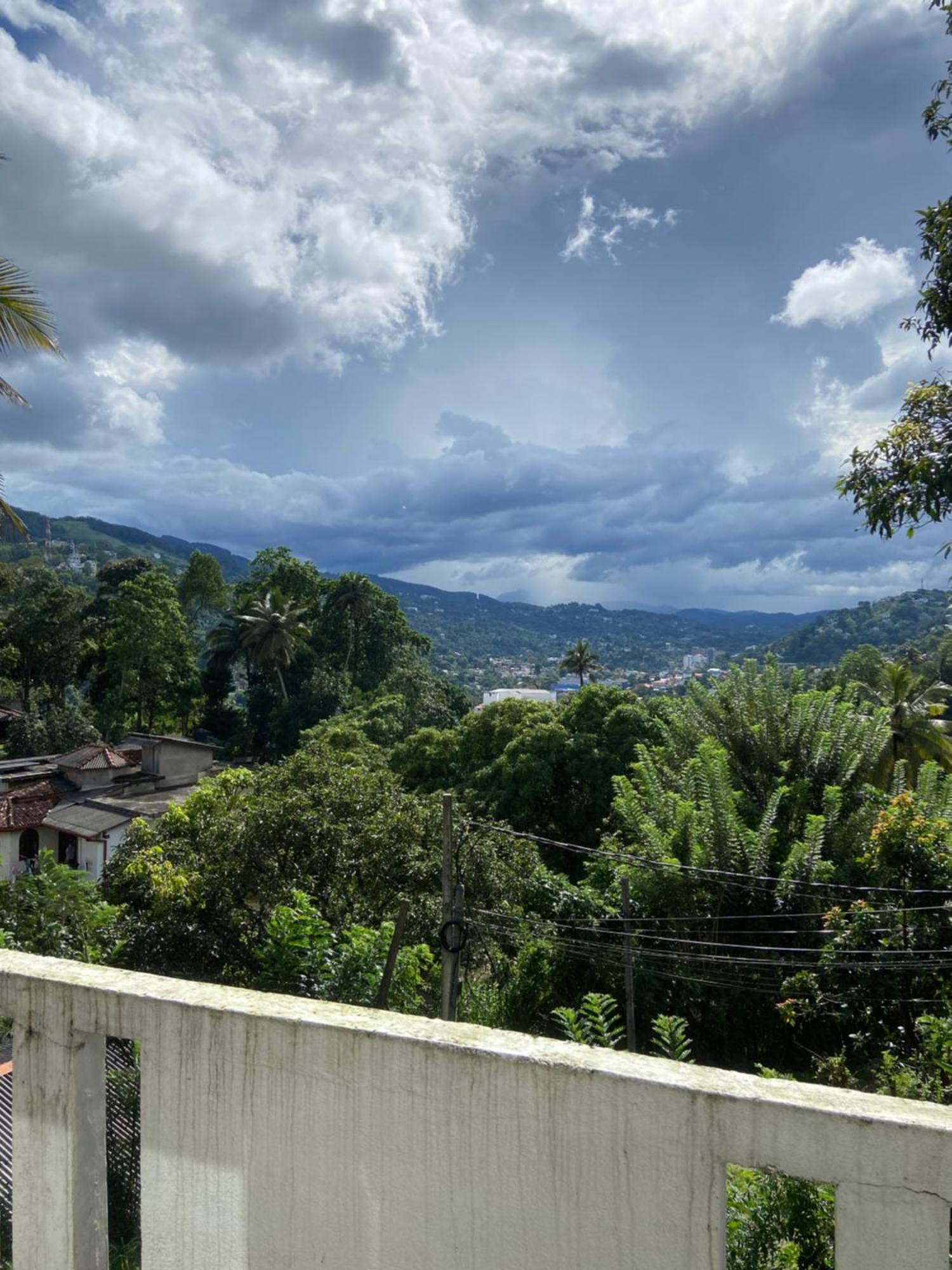 Upland Inn Kandy Ngoại thất bức ảnh